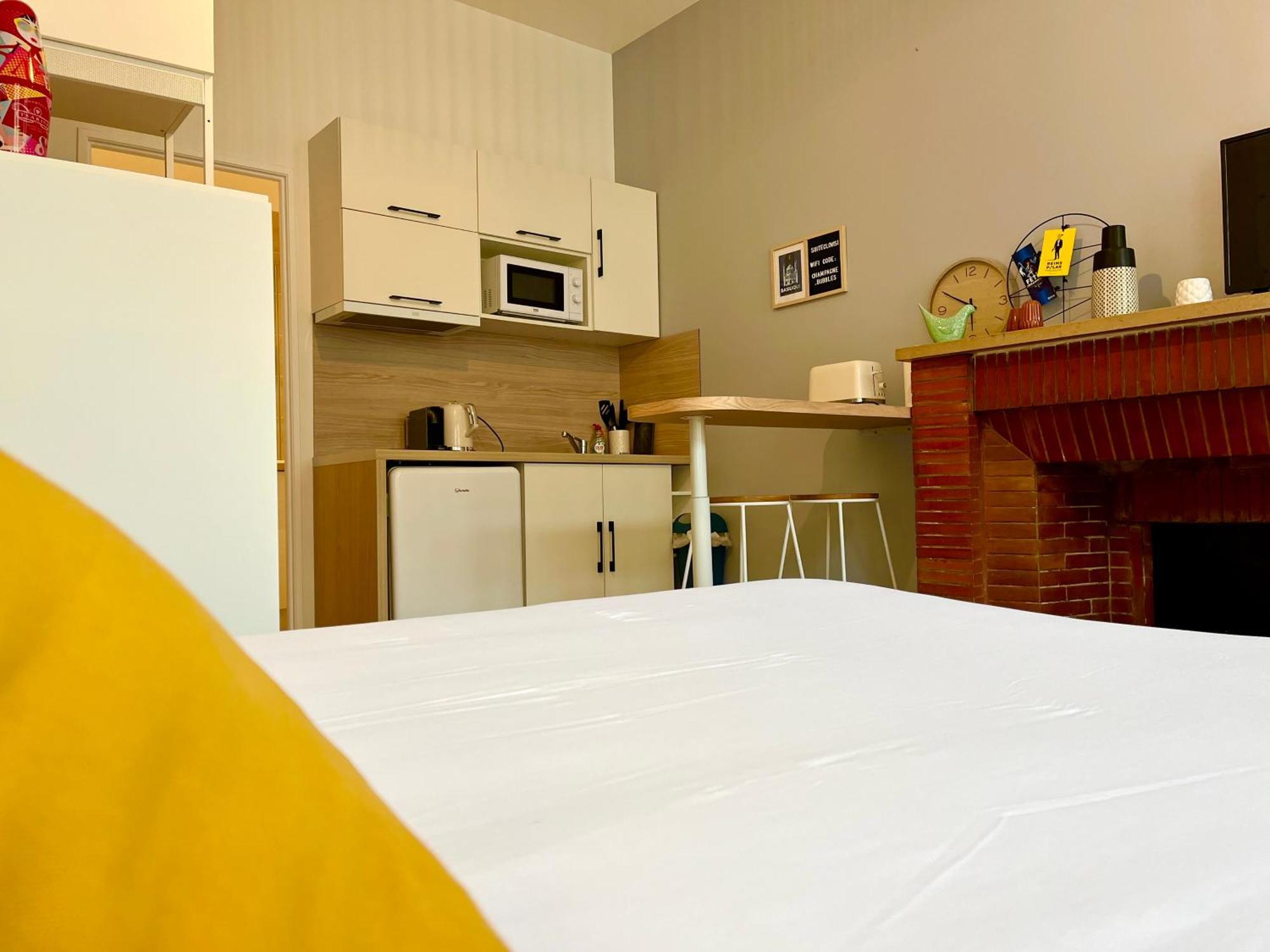 Suite Clovis - 1 Reims Extérieur photo