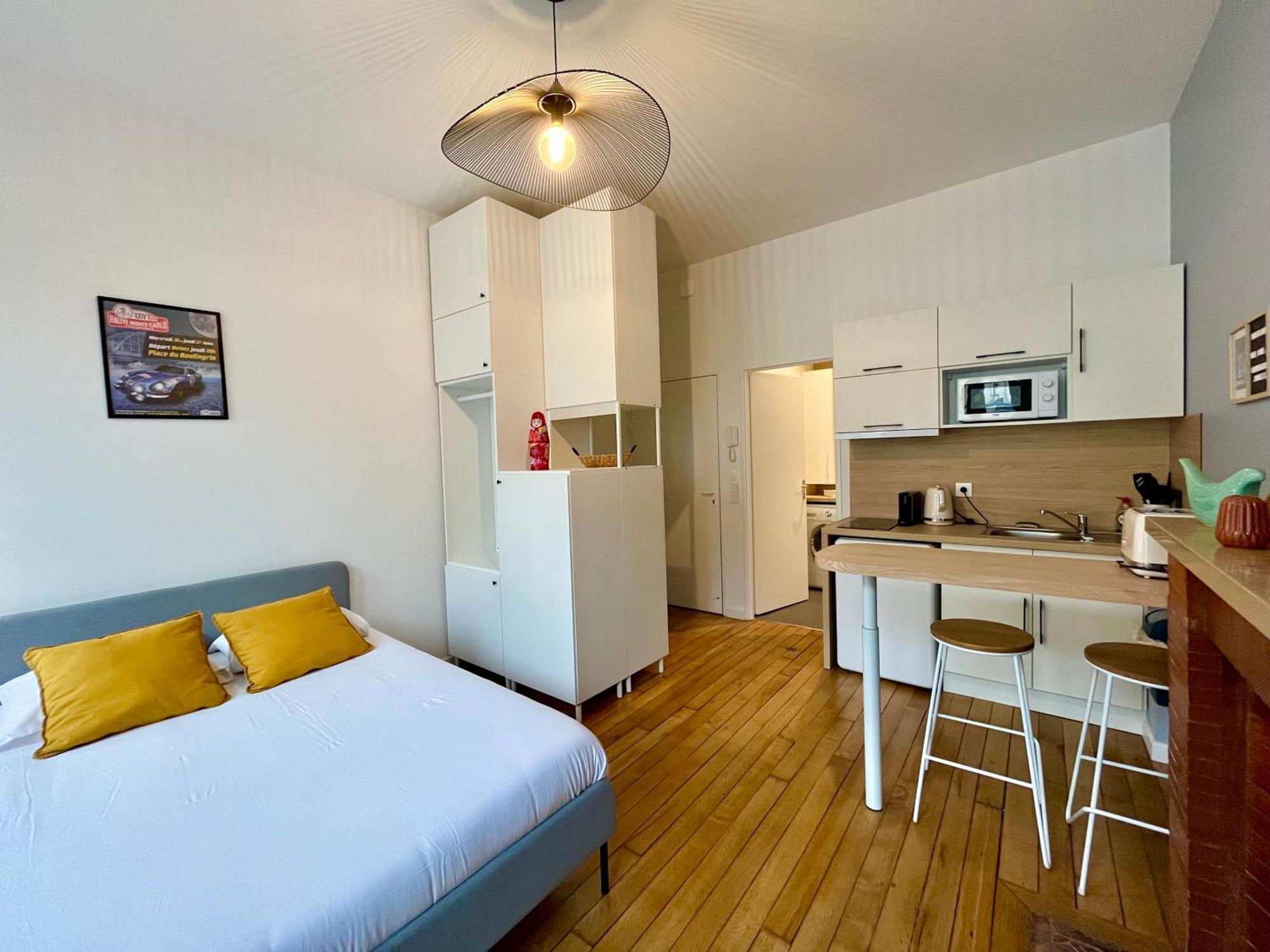 Suite Clovis - 1 Reims Extérieur photo
